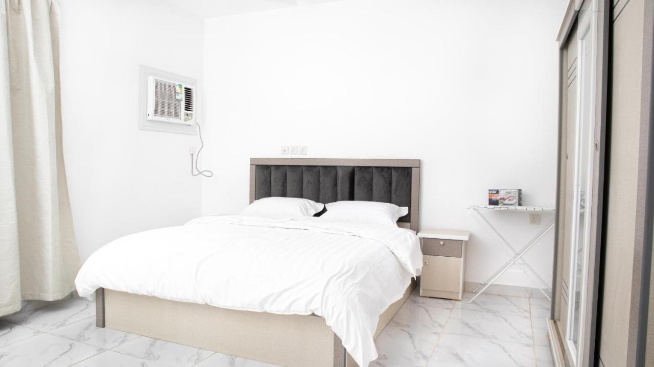 Comfortable & Big Family Apartments 10Mins Drive To Al-Masjid -Nabawi - Nozol Noor 2 Medina Esterno foto
