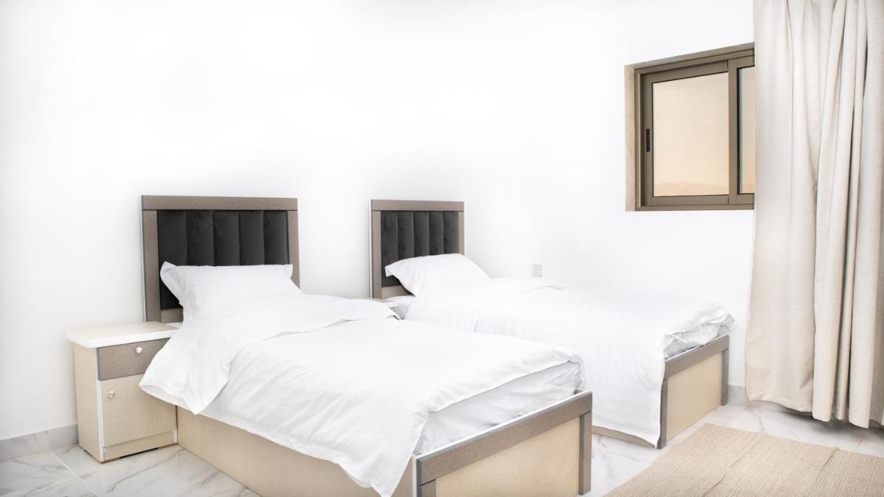 Comfortable & Big Family Apartments 10Mins Drive To Al-Masjid -Nabawi - Nozol Noor 2 Medina Esterno foto