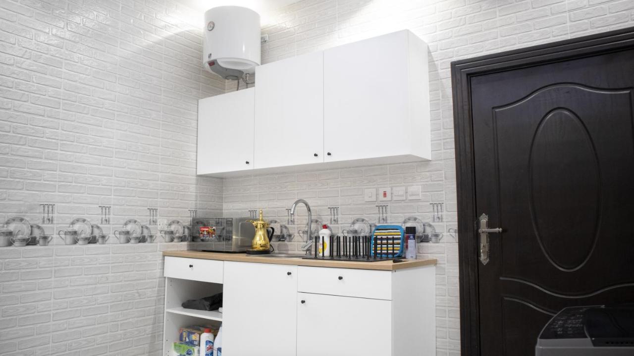 Comfortable & Big Family Apartments 10Mins Drive To Al-Masjid -Nabawi - Nozol Noor 2 Medina Esterno foto