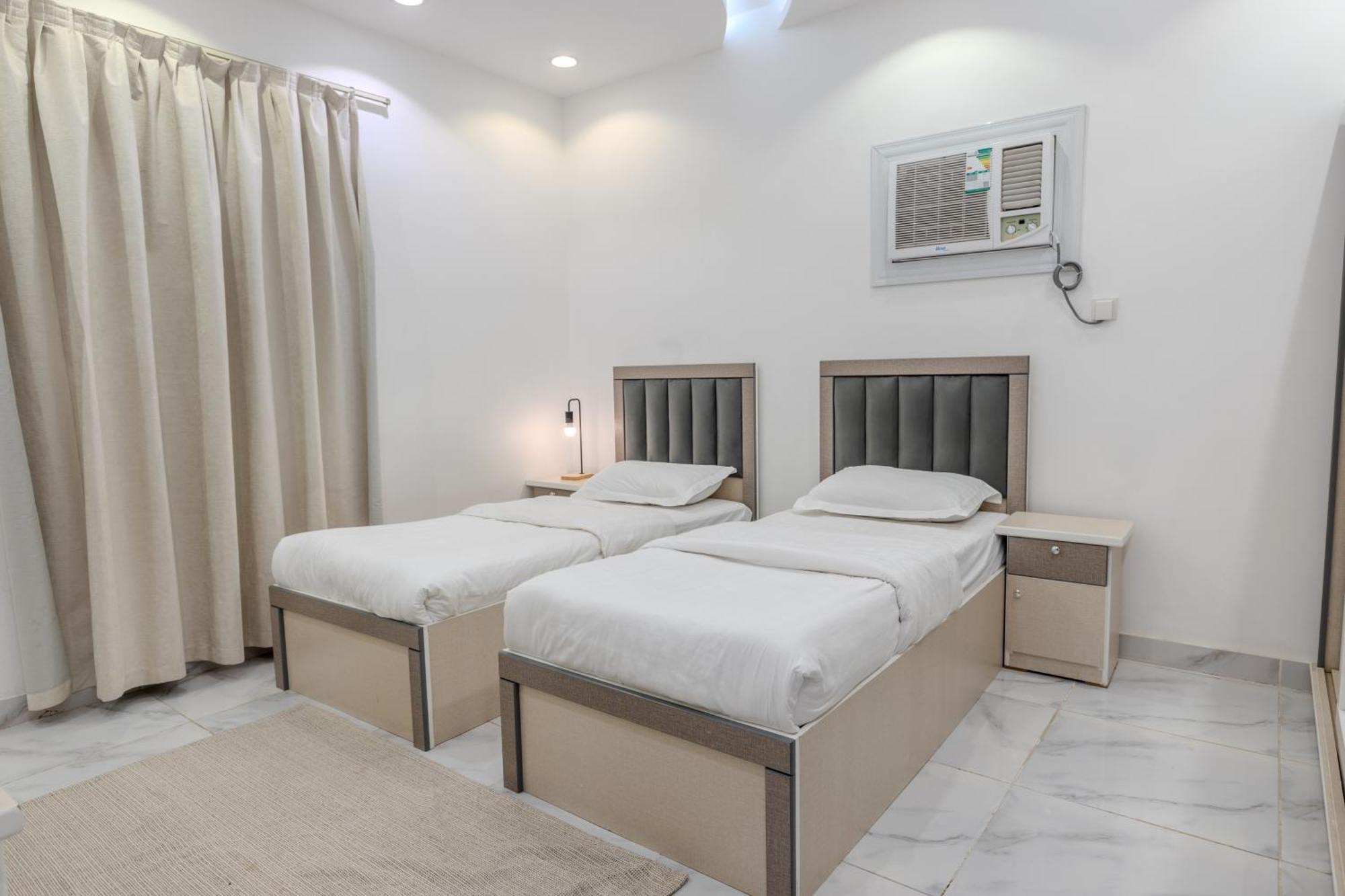 Comfortable & Big Family Apartments 10Mins Drive To Al-Masjid -Nabawi - Nozol Noor 2 Medina Esterno foto