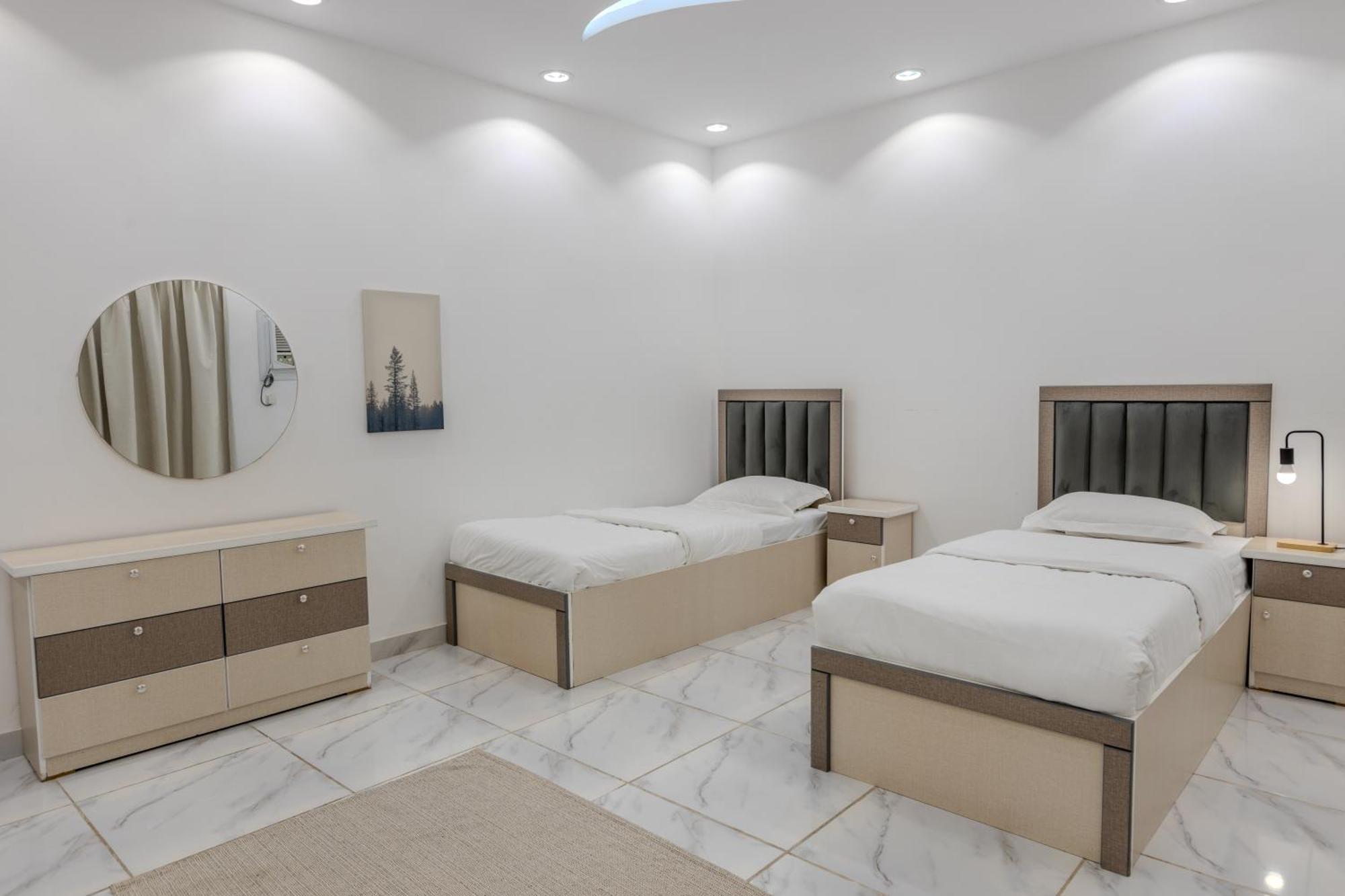 Comfortable & Big Family Apartments 10Mins Drive To Al-Masjid -Nabawi - Nozol Noor 2 Medina Esterno foto