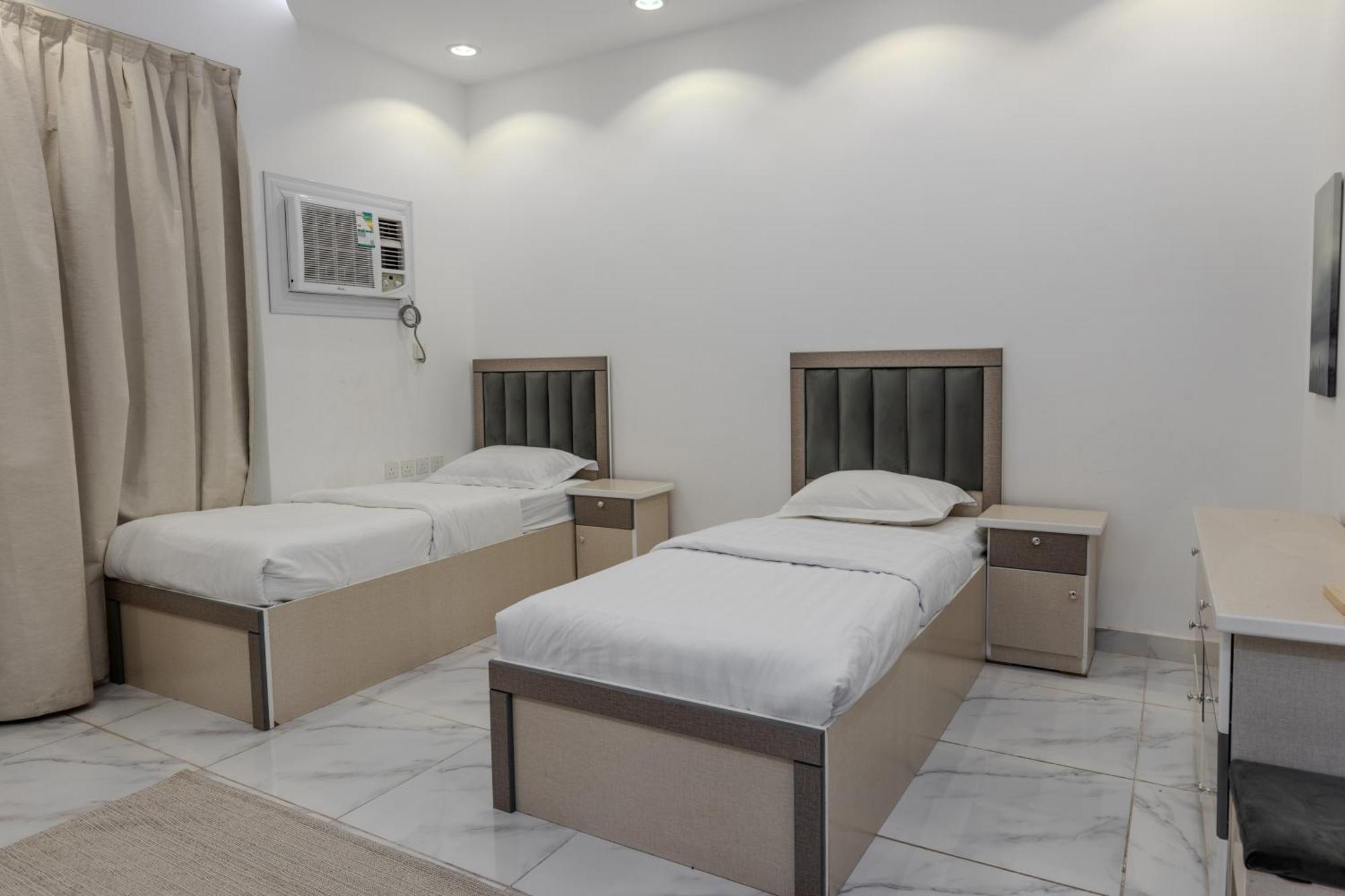 Comfortable & Big Family Apartments 10Mins Drive To Al-Masjid -Nabawi - Nozol Noor 2 Medina Esterno foto