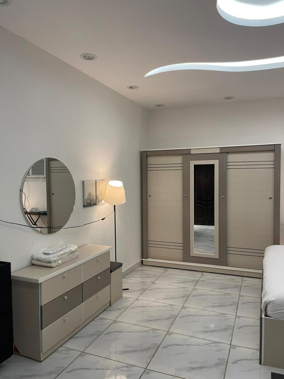 Comfortable & Big Family Apartments 10Mins Drive To Al-Masjid -Nabawi - Nozol Noor 2 Medina Esterno foto