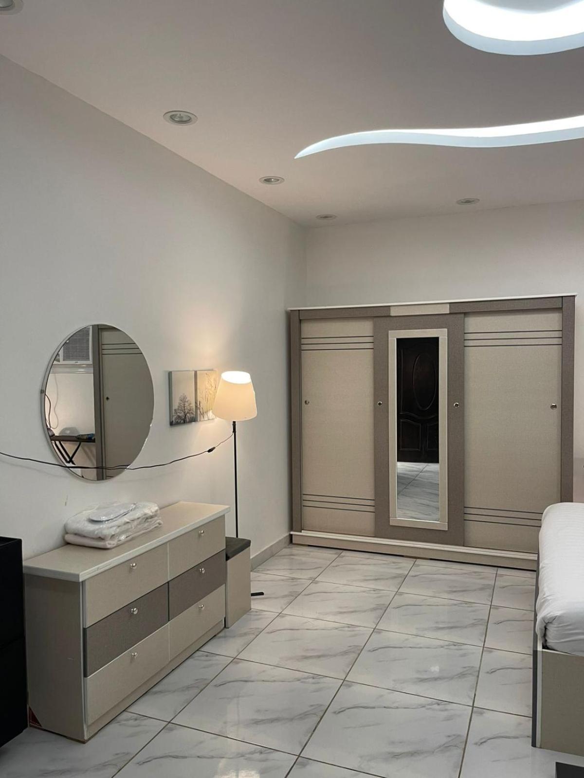 Comfortable & Big Family Apartments 10Mins Drive To Al-Masjid -Nabawi - Nozol Noor 2 Medina Esterno foto