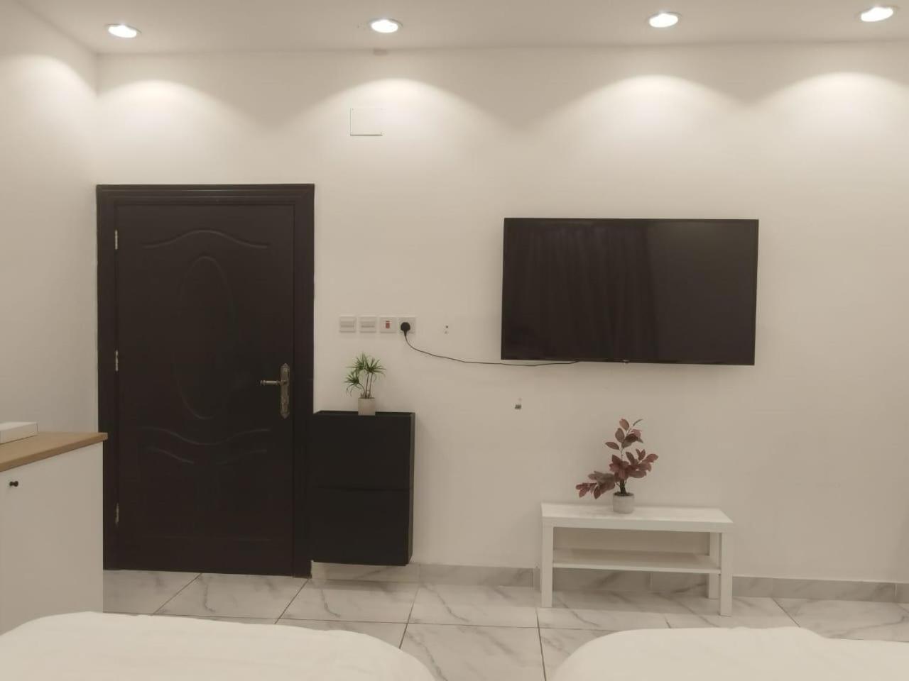Comfortable & Big Family Apartments 10Mins Drive To Al-Masjid -Nabawi - Nozol Noor 2 Medina Esterno foto