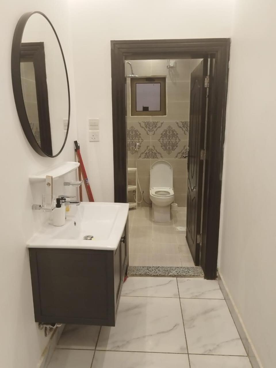Comfortable & Big Family Apartments 10Mins Drive To Al-Masjid -Nabawi - Nozol Noor 2 Medina Esterno foto